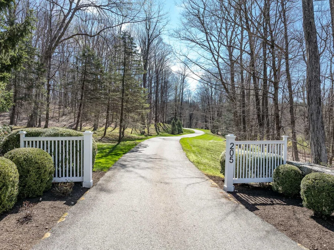 Photo of 173-205 OLD POST Road
