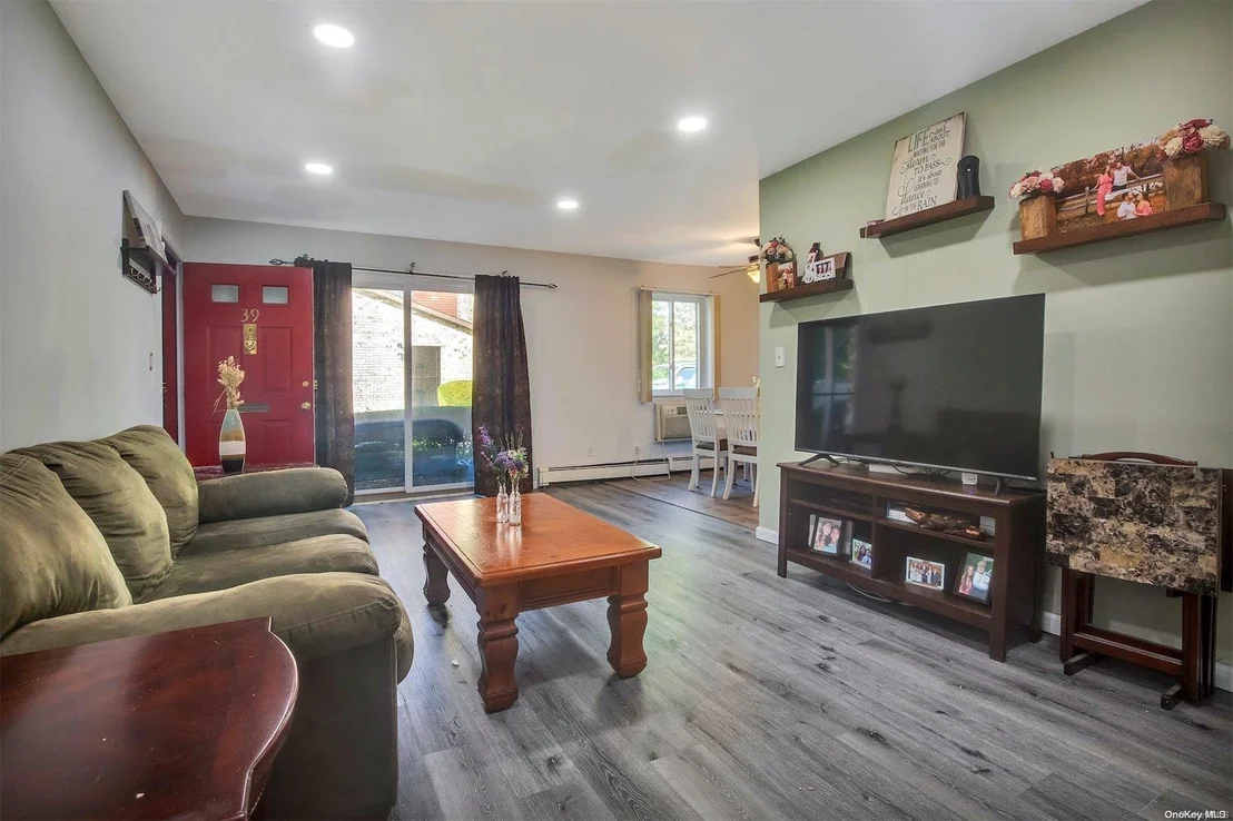 Photo of Unit 39 at 263 River Avenue