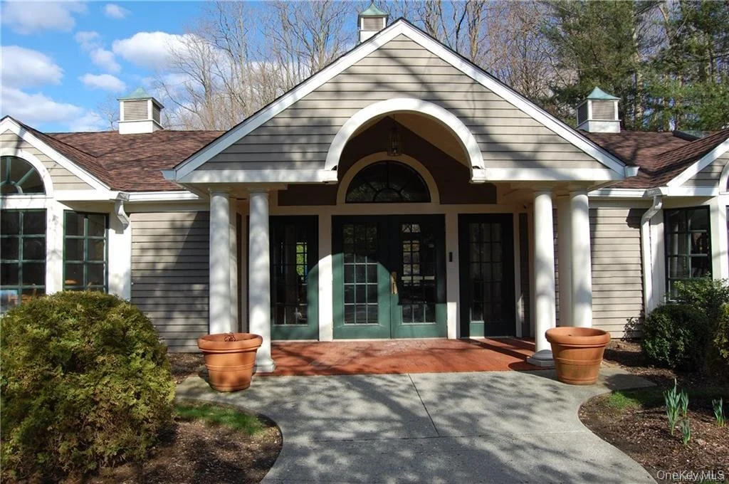 Photo of Unit 2H at 500 Pondside Drive