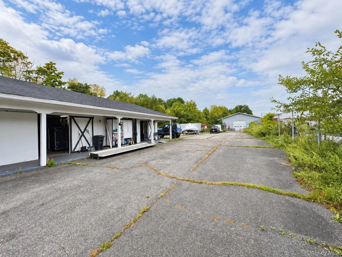 Photo of 39 Maple Avenue