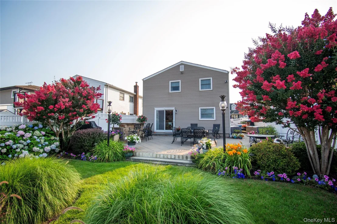 Photo of 3345 Parkway Drive