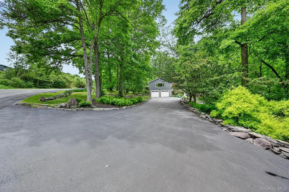 Photo of 8 Mountain Brook Road