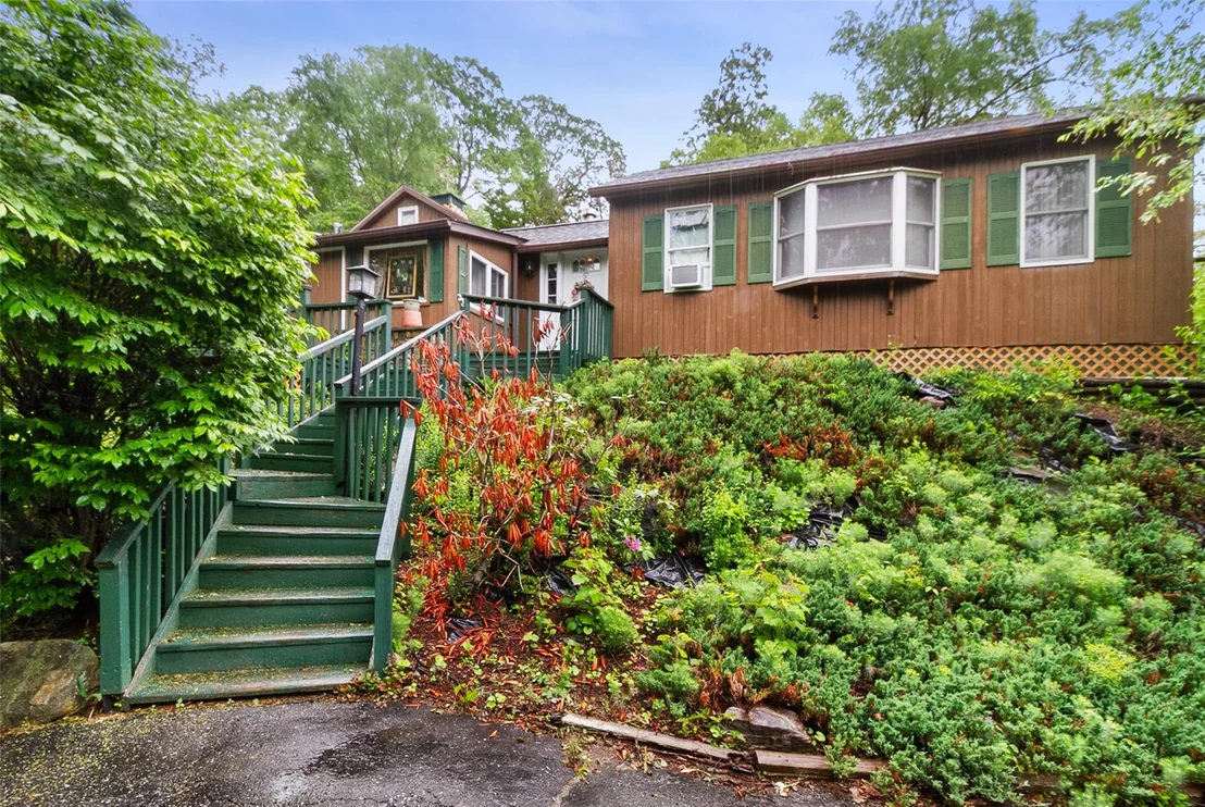 Photo of 25 Ferris Drive