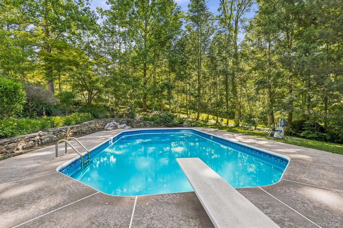 Photo of 36 Chardavoyne Road