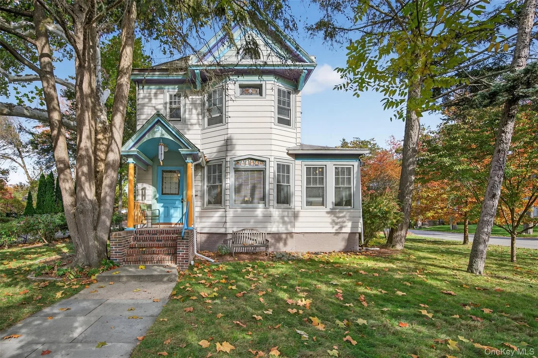 Photo of 20 Whitehouse Avenue