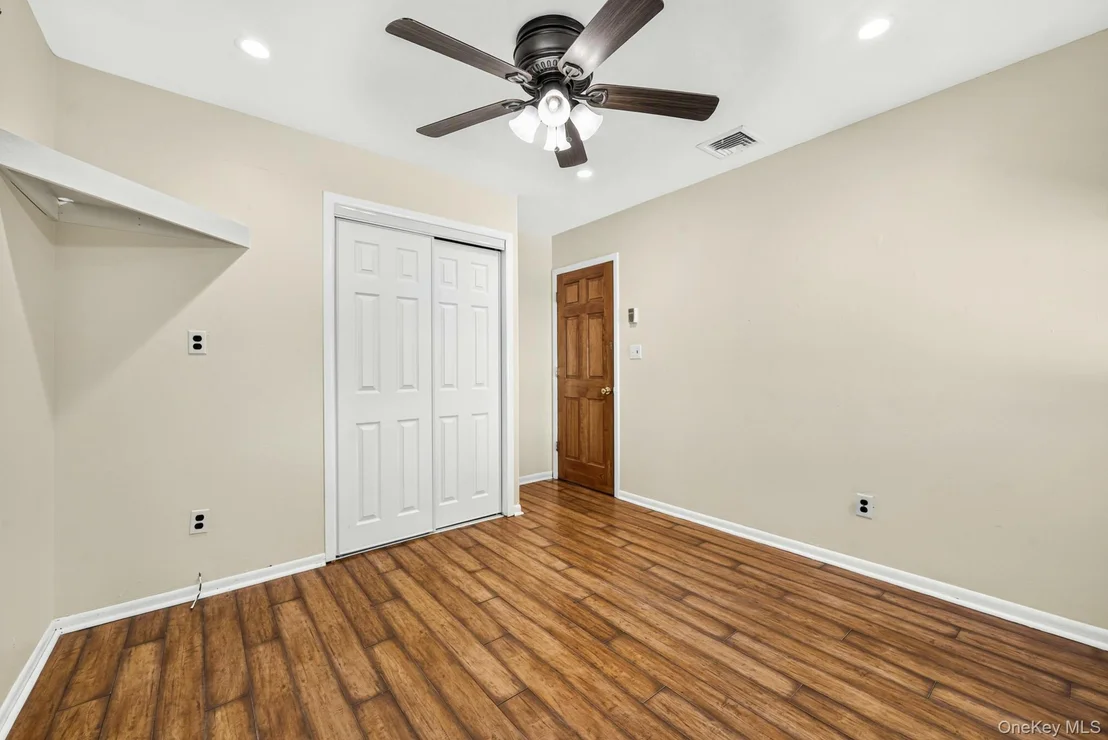 Photo of 469 Carnation Drive