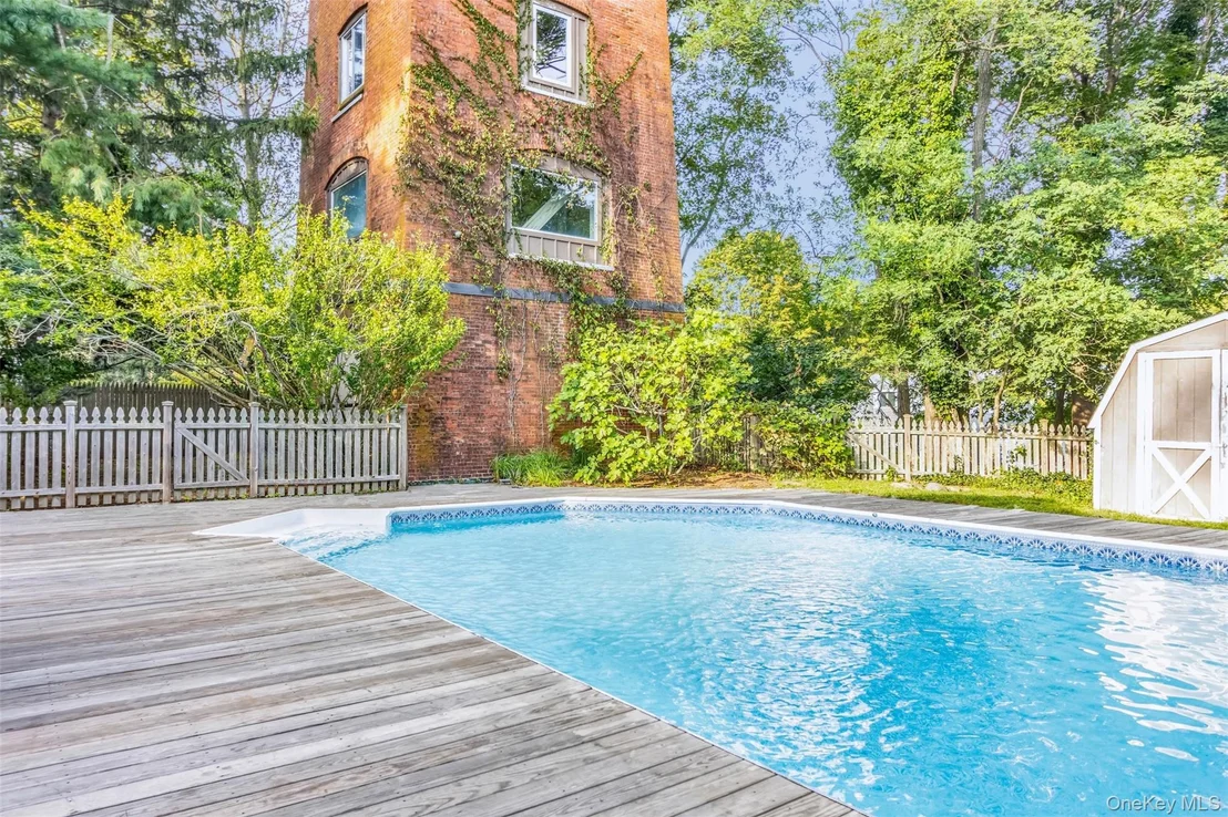 Photo of 880 W Mill Road