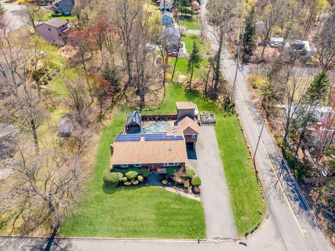 Photo of 2 Aura Drive