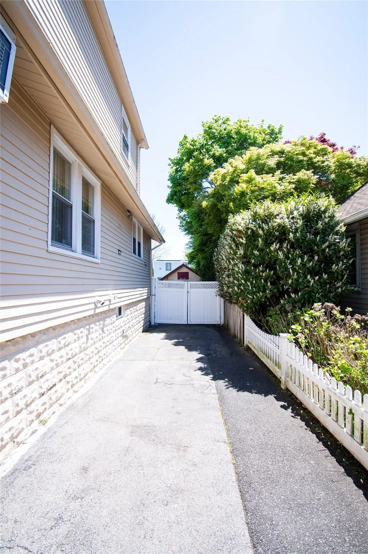 Photo of 828 Jefferson Street