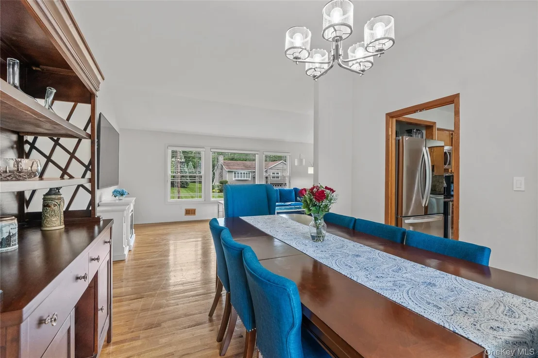 Photo of 224 Willow Drive