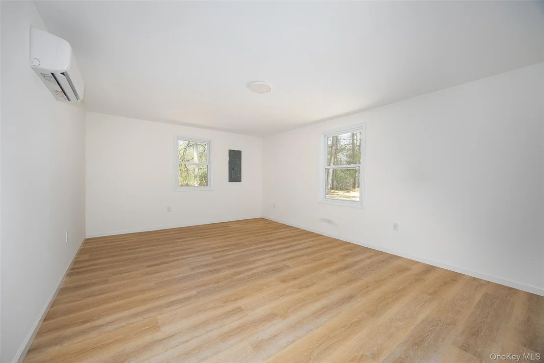 Photo of 7 Eckelman Drive