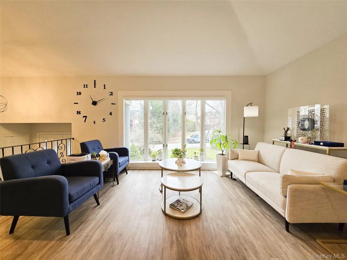 Photo of 112 Crescent Drive