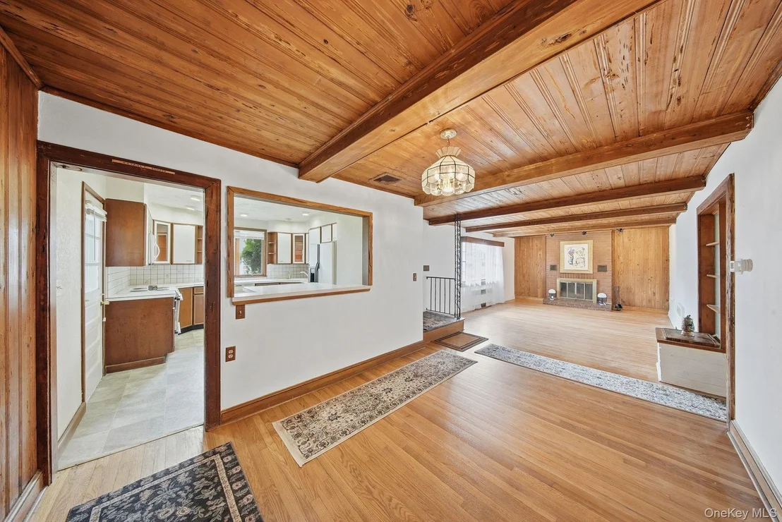 Photo of 11 5th Avenue