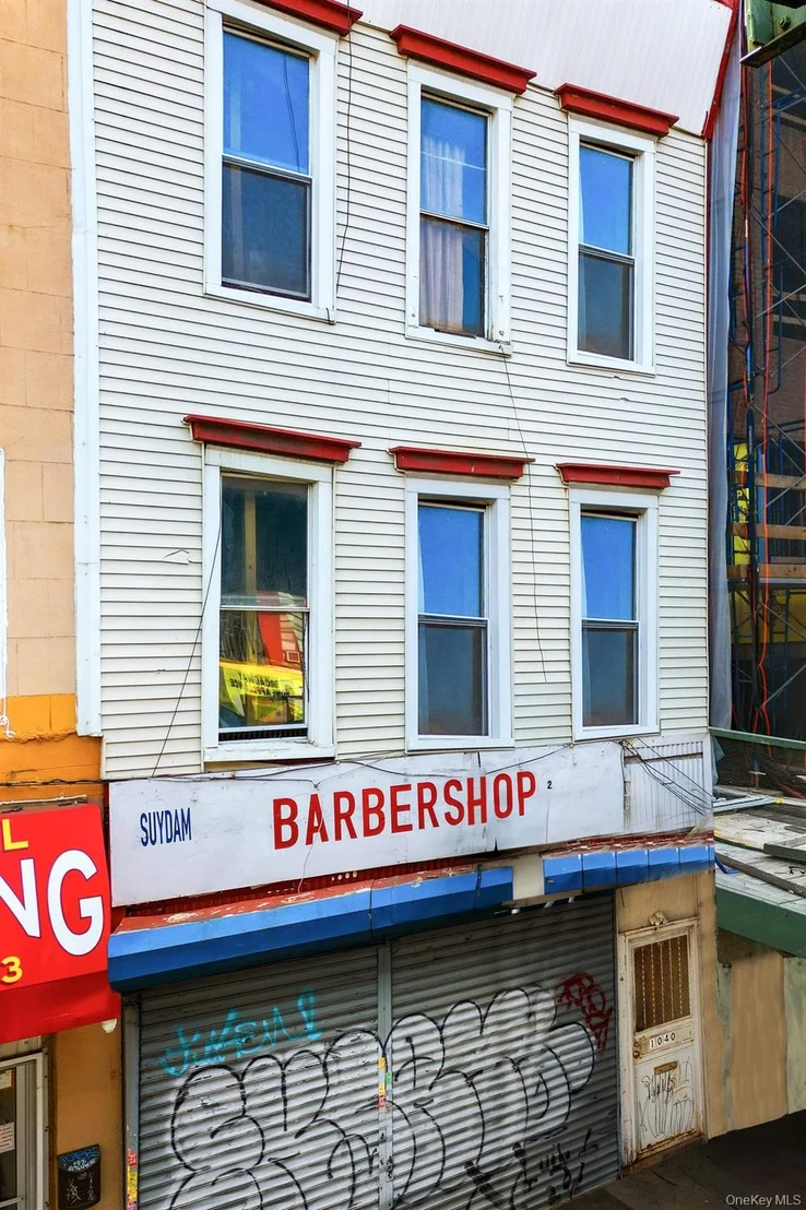 Photo of 1040 Broadway