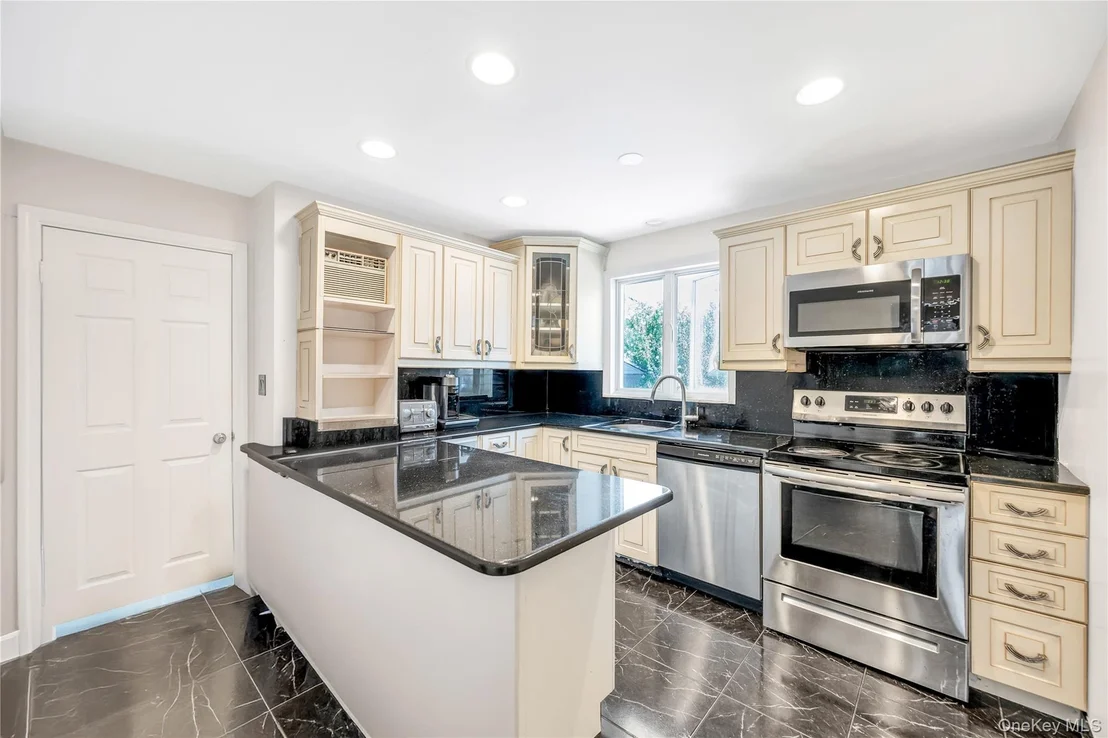 Photo of 64 Hodson Avenue