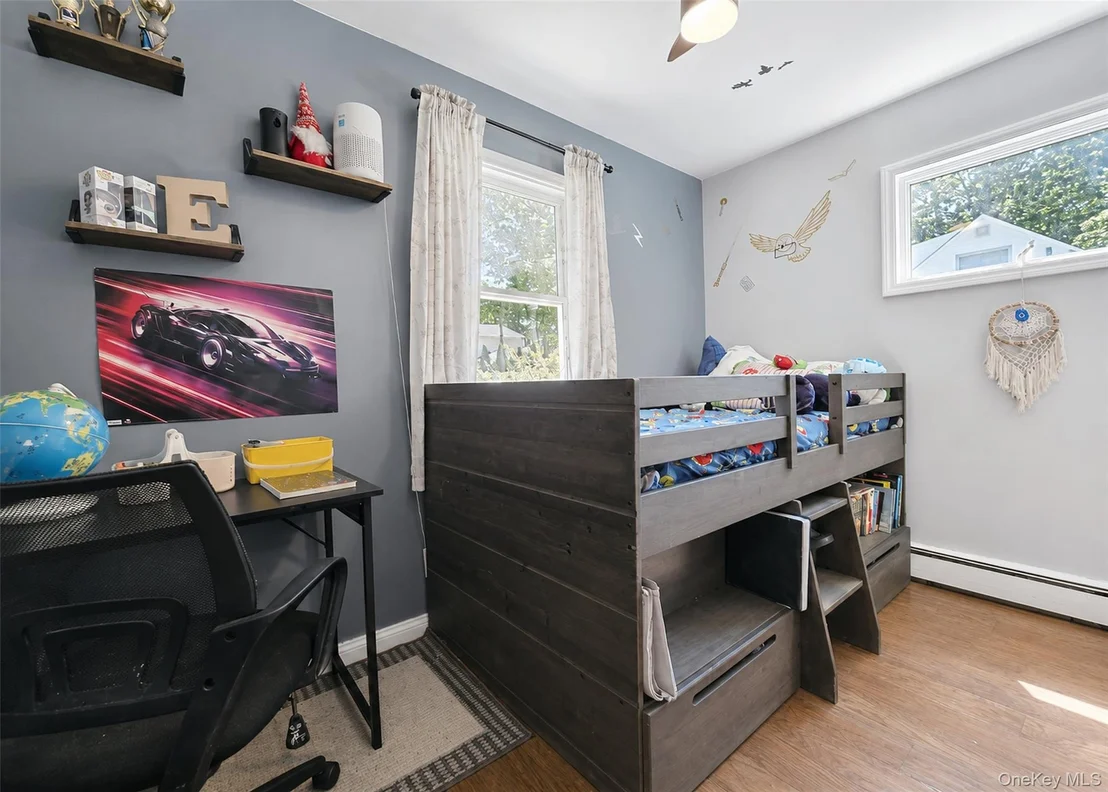 Photo of 348 Furrows Road