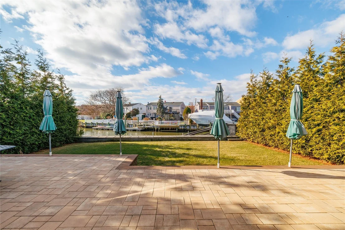 Photo of 3844 Carrel Boulevard