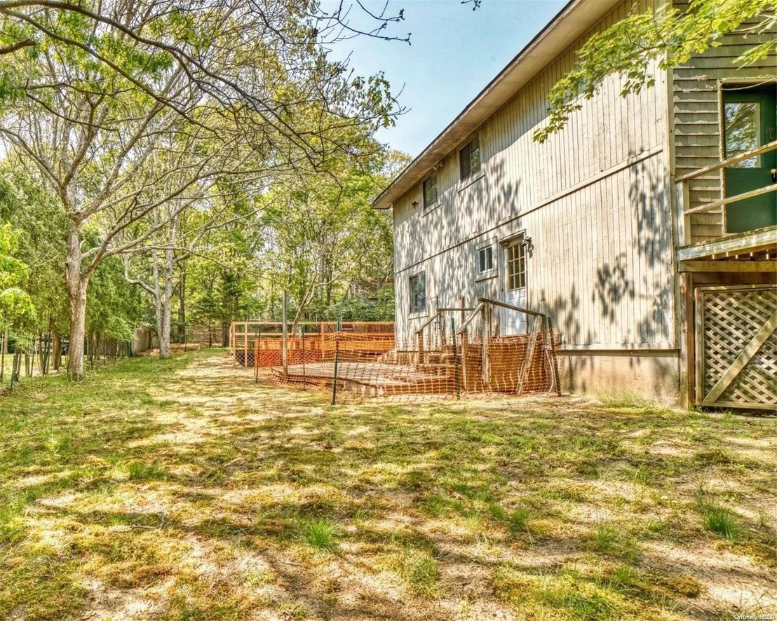 Photo of 10 Maple Street