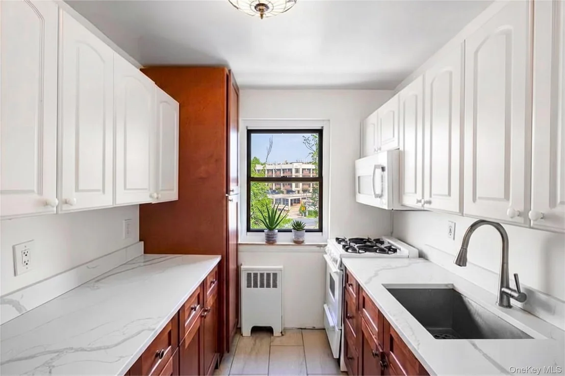 Photo of Unit 3F at 46 Terrace Circle