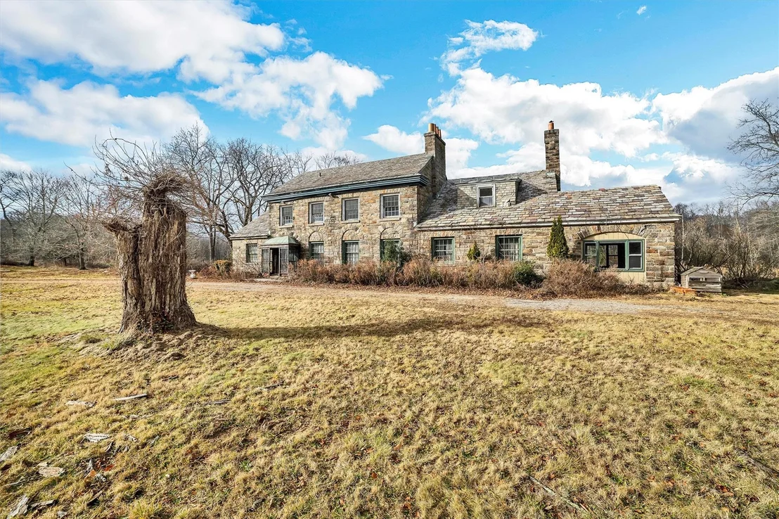 Photo of 1340 Kitchawan Road