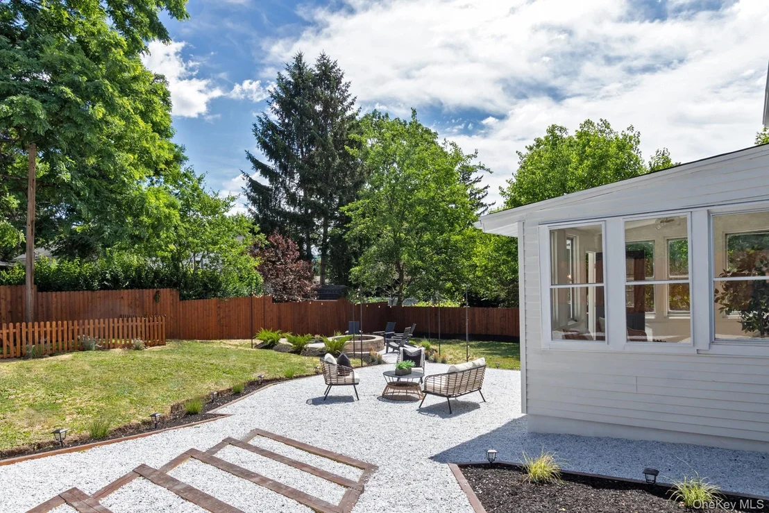 Photo of 114 Rombout Avenue