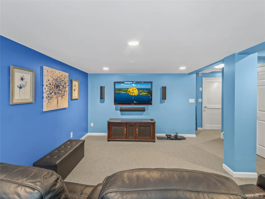 Photo of 30 Larkin Lane