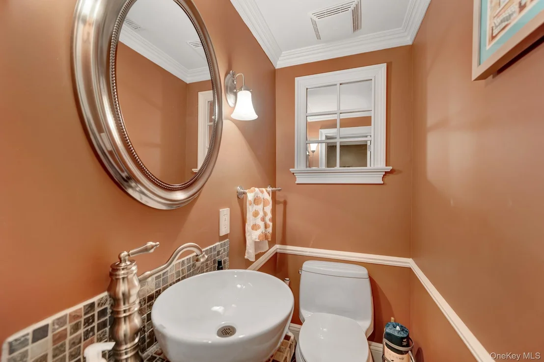 Photo of 2817 Riverside Drive