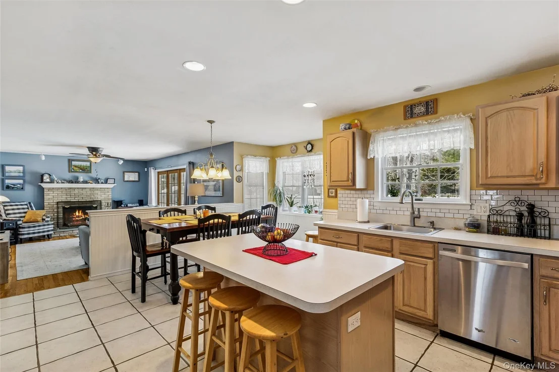 Photo of 41 Locust Drive