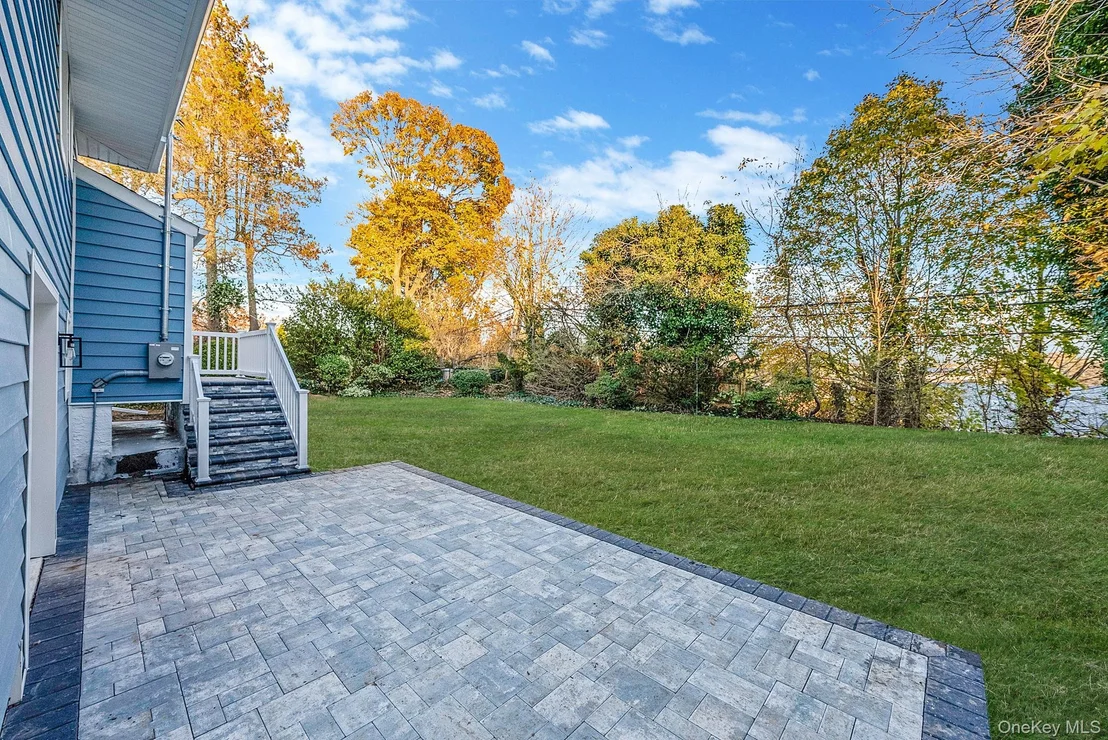 Photo of 64 Hedgerow Lane