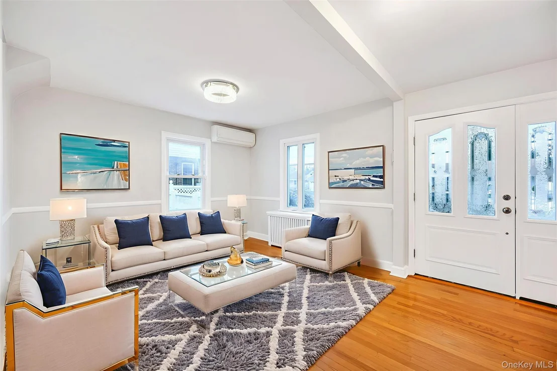 Photo of 2585 Oceanside Road