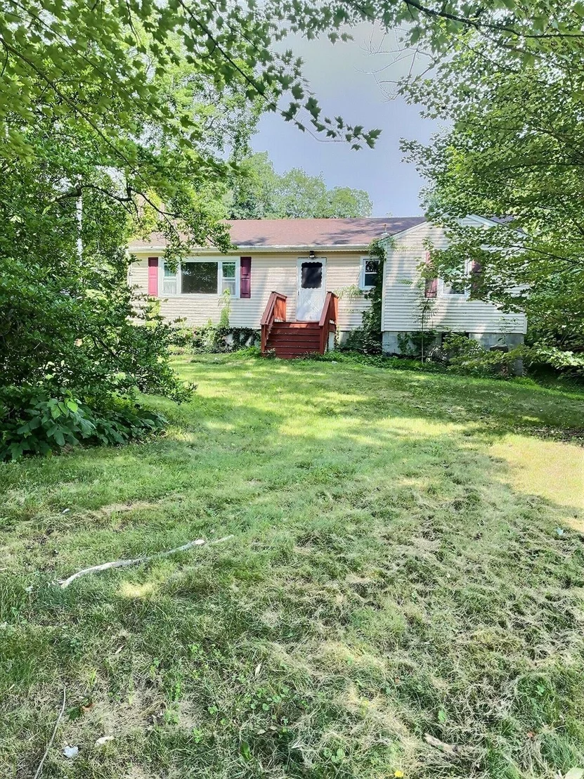 Photo of 8 Apple Lane