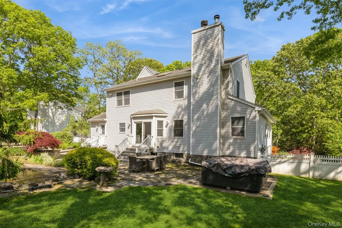 Photo of 212 Fairway Drive