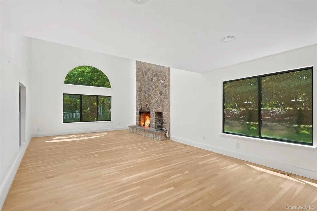 Photo of 6 Harrows Lane