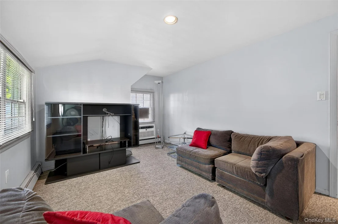 Photo of 261 Wright Avenue