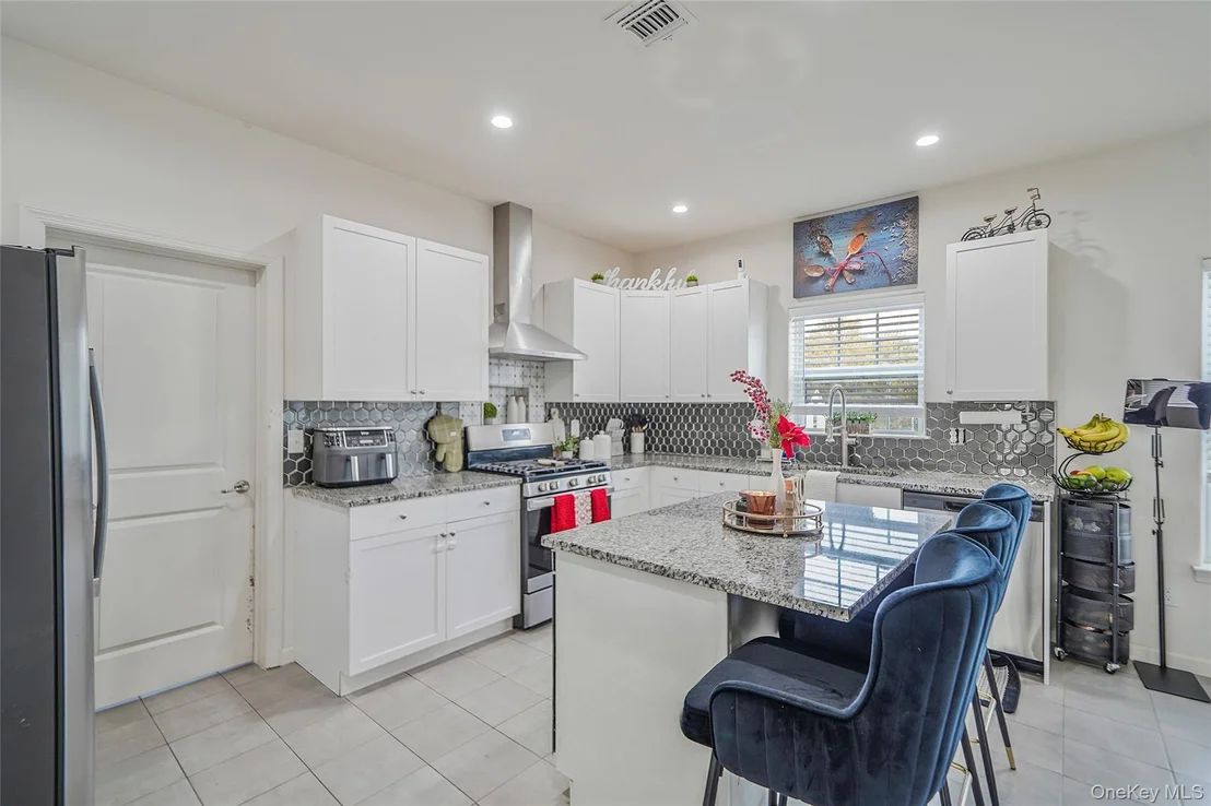 Photo of 7 Pondview Circle