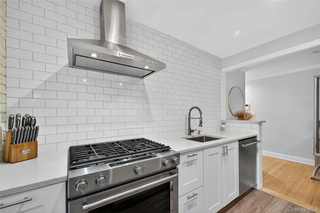 Photo of Unit 1B at 8 Terrace Circle