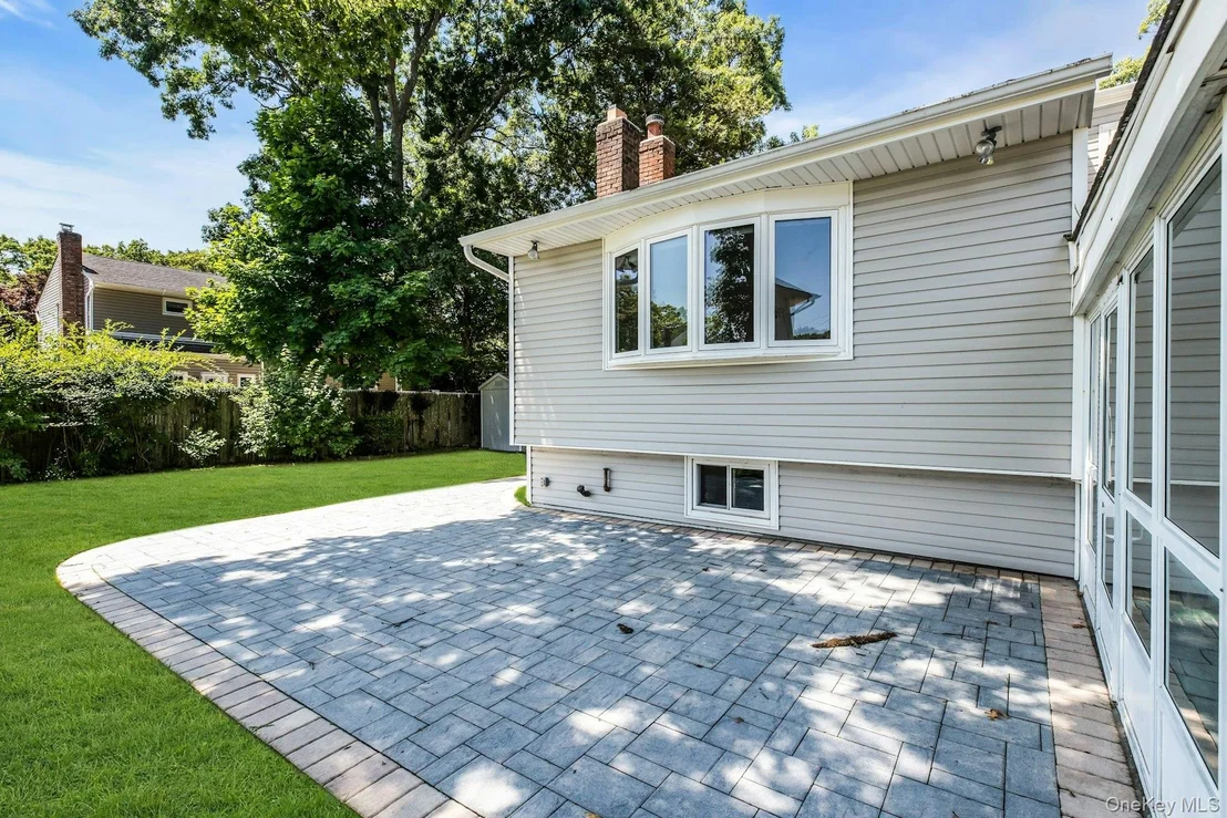 Photo of 258 Lafayette Road