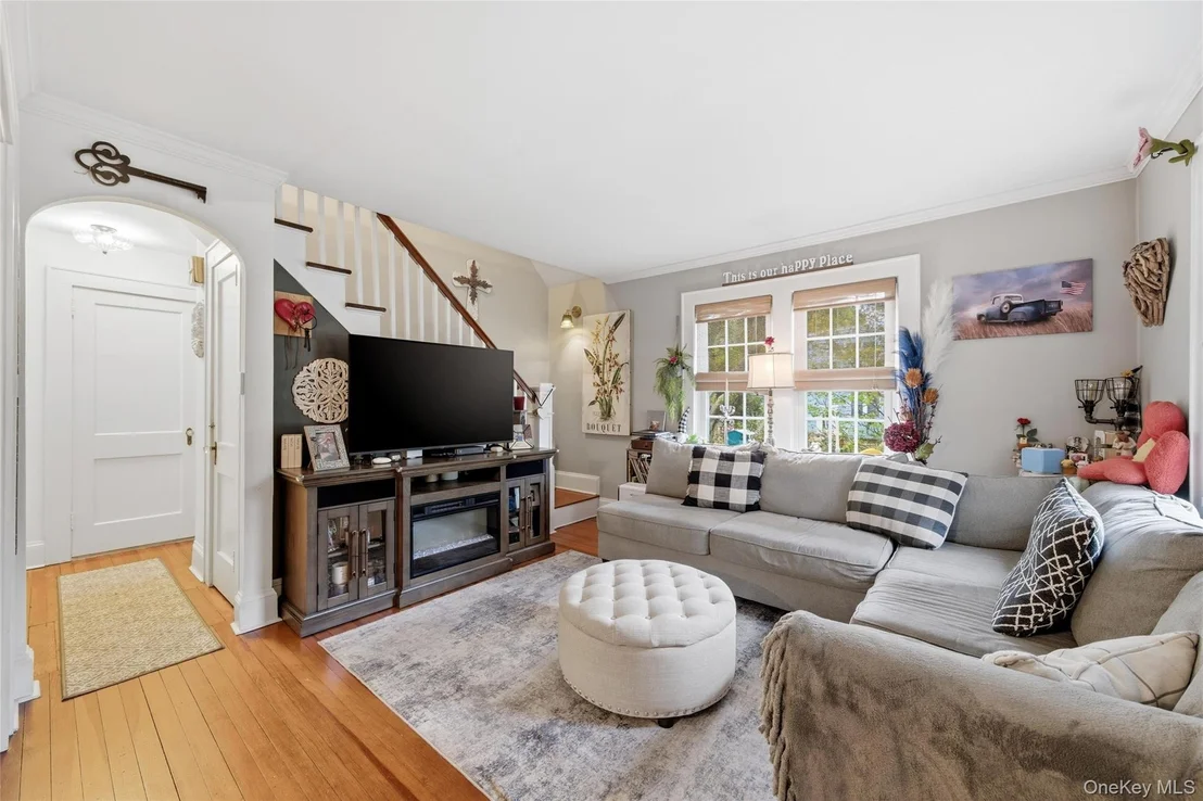 Photo of 544 Lombardy Boulevard