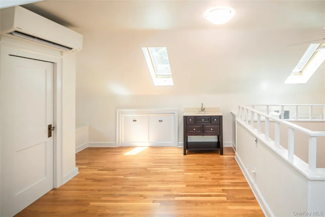 Photo of 190 Douglas Place