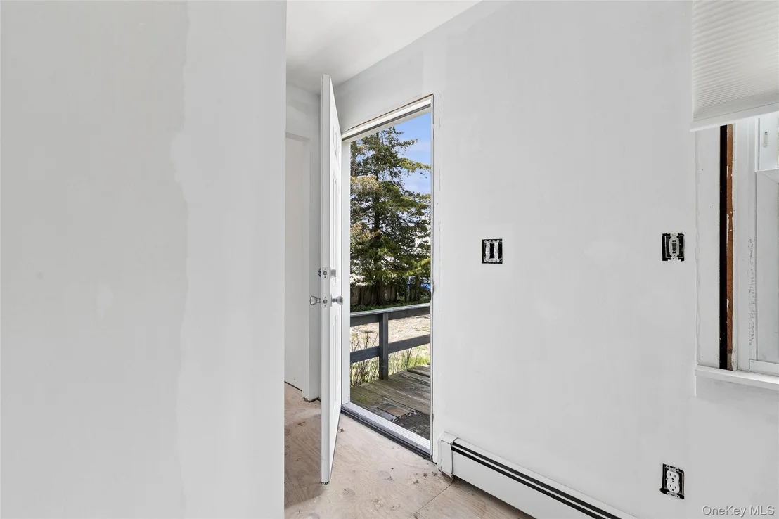 Photo of 56 Inlet Road W