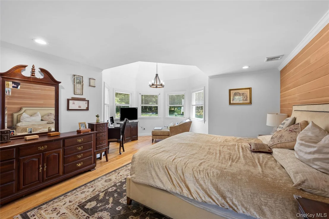 Photo of 10 Randall Road