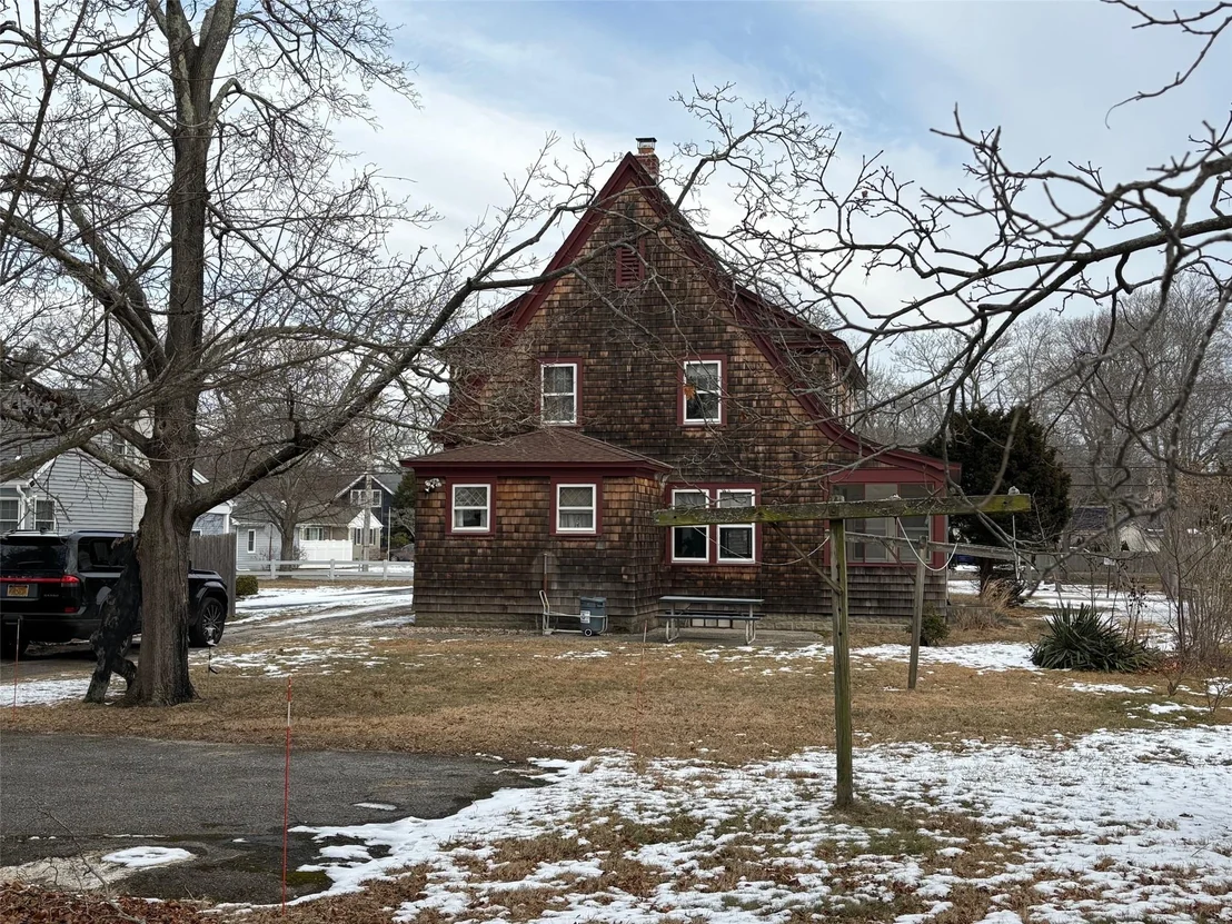 Photo of 265 Howell Avenue