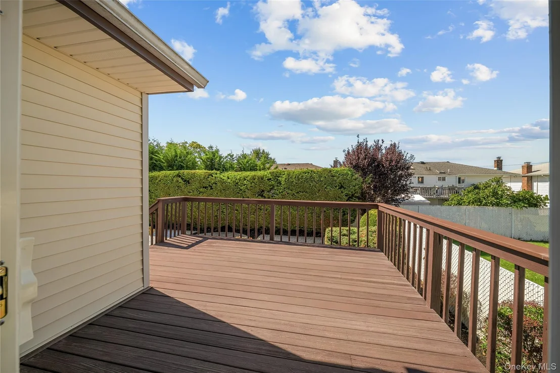 Photo of 3260 Shore Road