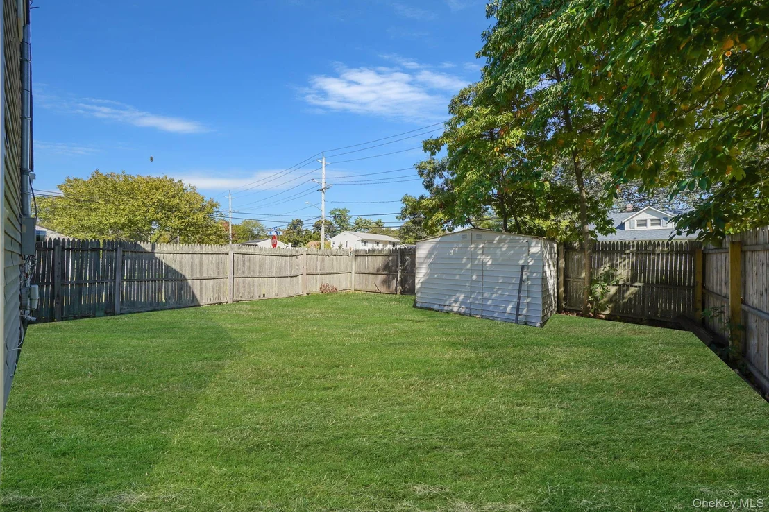 Photo of 2 W Walnut Street