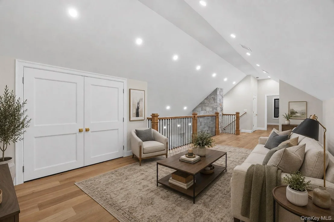 Photo of 11 Ranch Place