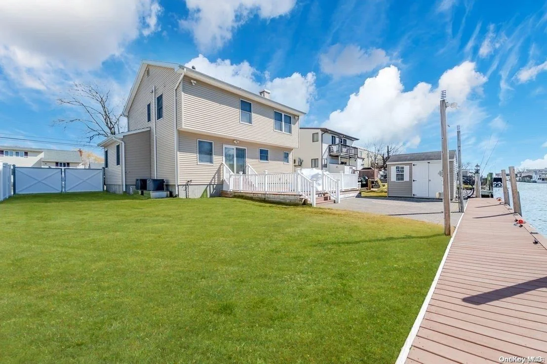 Photo of 100 East Drive