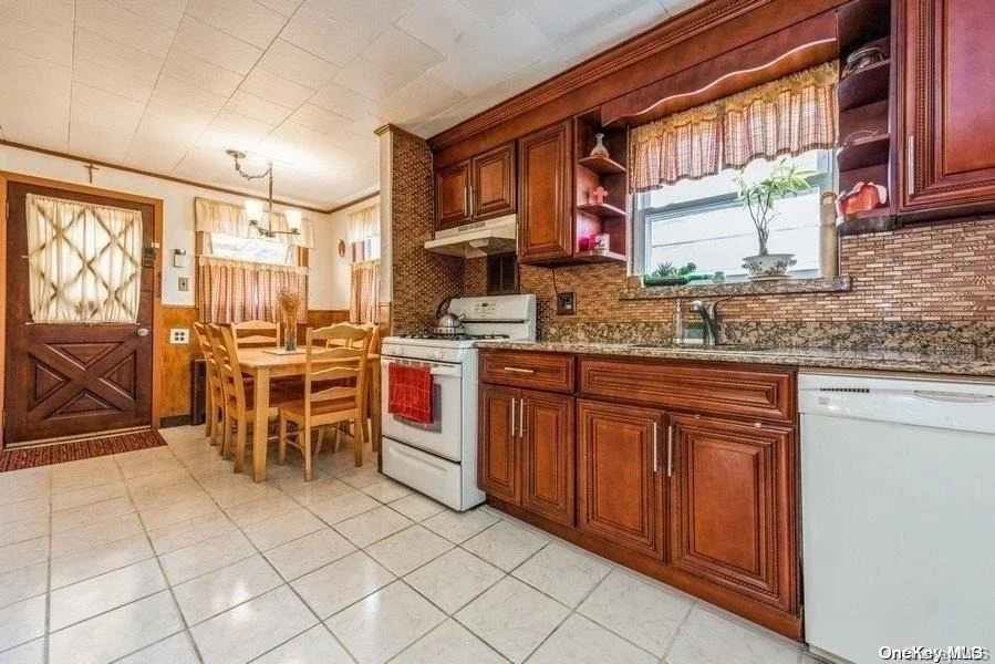 Photo of 18 Davison Avenue