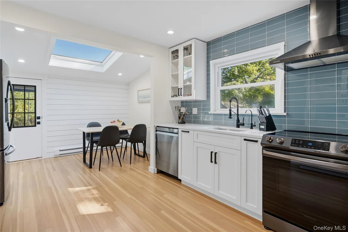 Photo of 109 Lakeview Drive