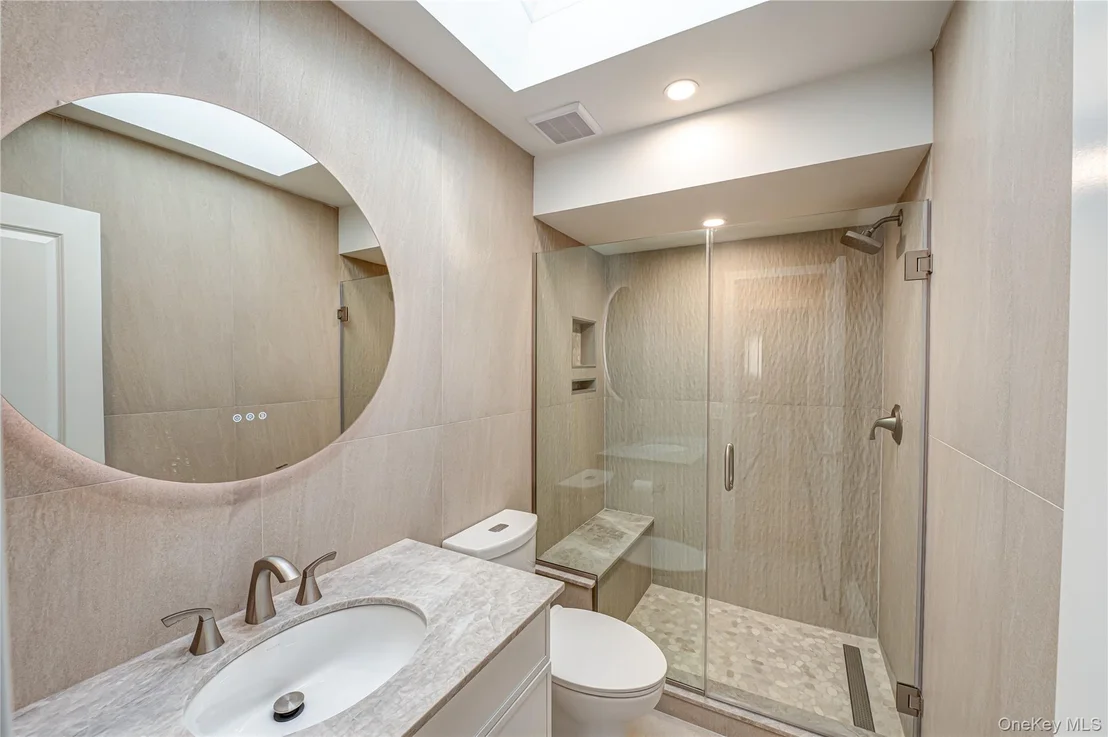Photo of 31 Boulevard Avenue