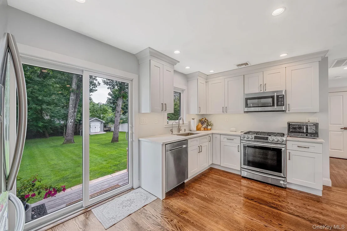 Photo of 8 Gedney Avenue